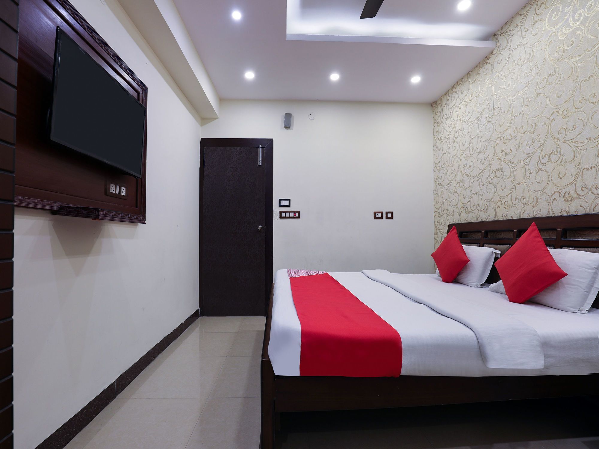 Oyo 16539 Grand Sandarshini Inn Hyderabad Exterior foto